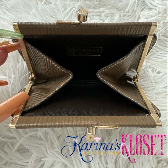 FENDI Zucchino Wallet | FENDI Kisslock | Zucca Coin Wallet | ROMA in ITALY - Picture 4 of 7